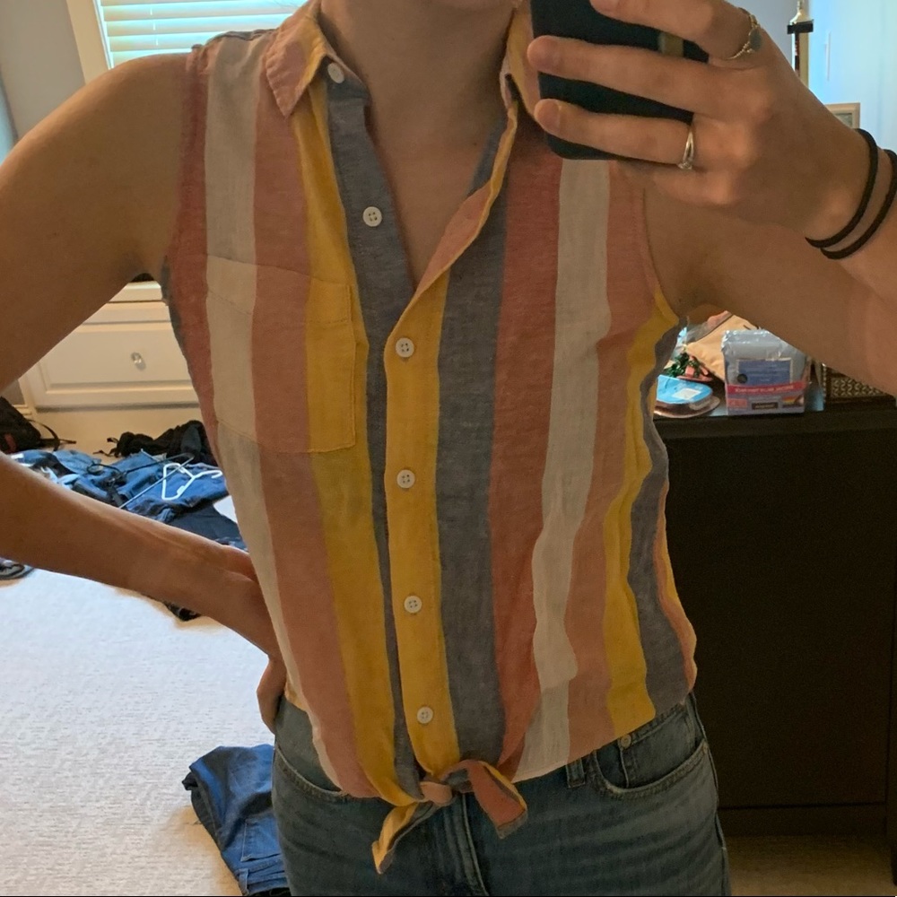 Cute collared tank
